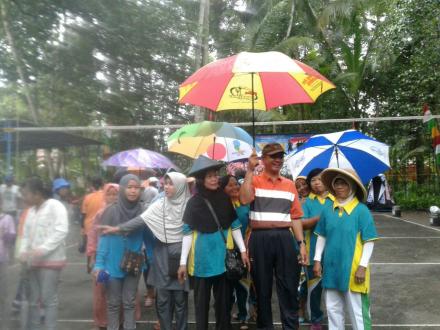 Jalan Sehat dan Peresmian Lapangan Bola Volley